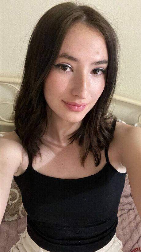 Natty Licious adult model pic