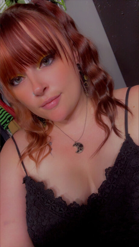 Bloom After Dark model xxx photo