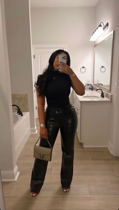 Mariee Anne free pornstar image