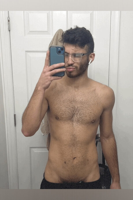 Latino Fruit naked star image