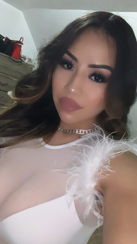 pocahontas22 adult model pic