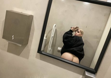 Kirill Cutes model hot pic