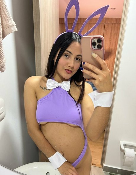 iamqueenjaii model sexy pic