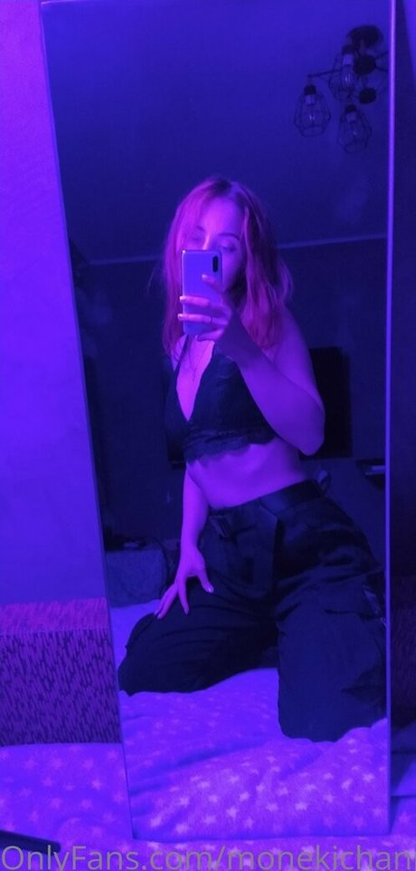 moneki model sexy image