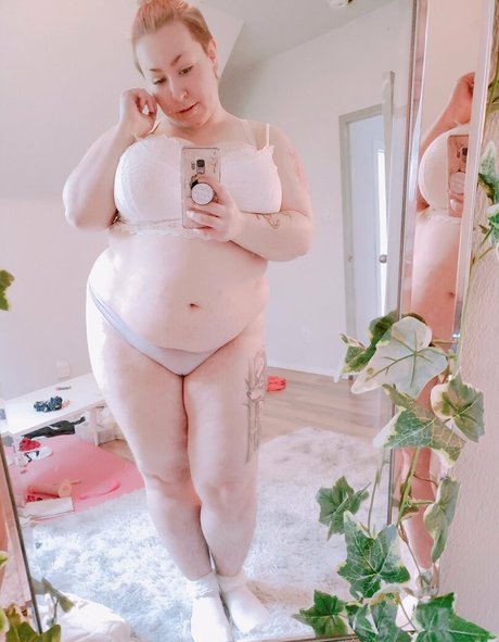 peachyneko nude pornstar img