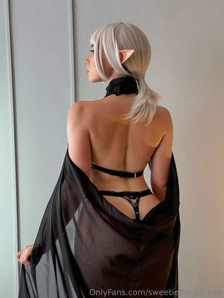 Sweetie Fox pornstar exclusive photo
