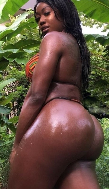 NayFit erotic model pictures