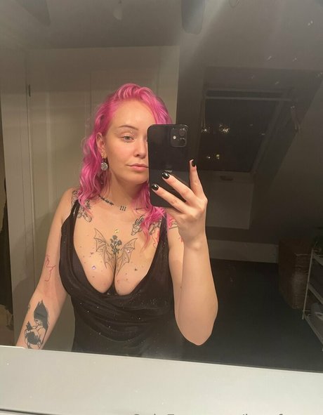 lovefromc star nudes gallery