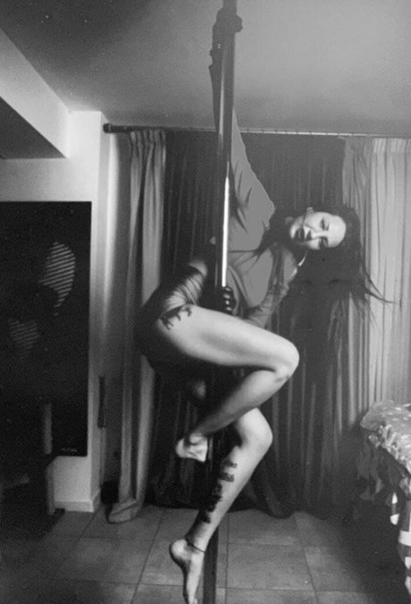giulsthemilf model pornographic archive