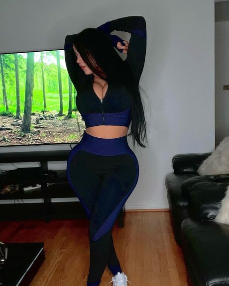 Grey Vlyt sexy star photo