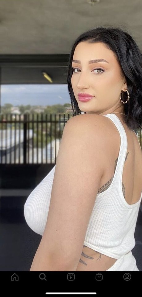 Carla Dior pornstar nude pics