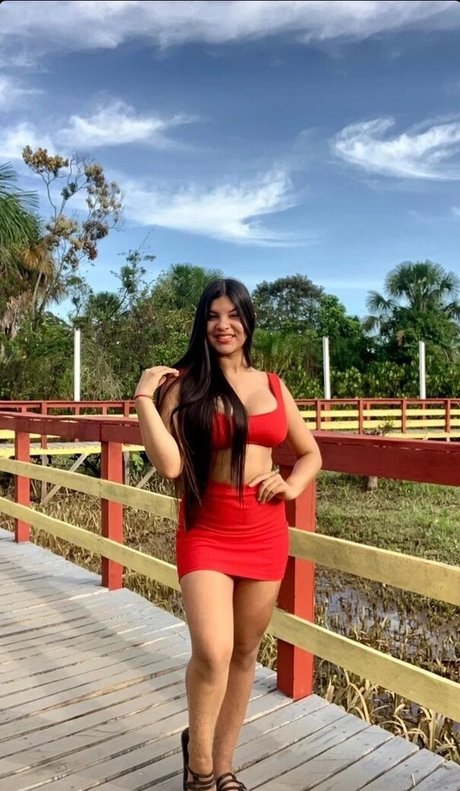 Meninas De Macapa model top photo