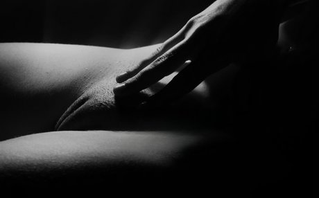 Nude Antilles model art picture