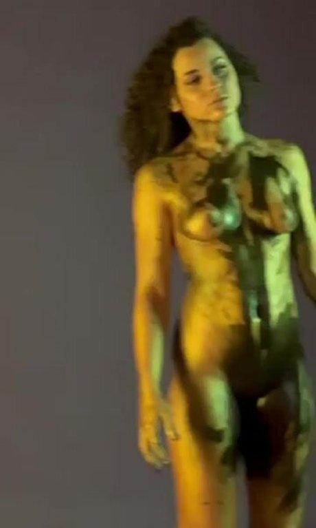 Nude Antilles model pics