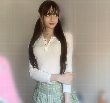 Toxic Tenshi xxx model images
