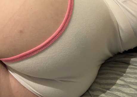 thelittlestslave sex model photo