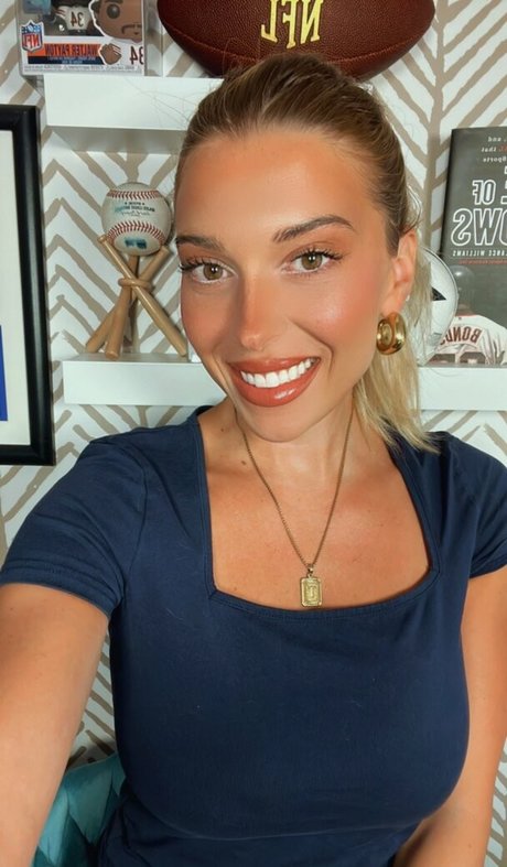 Taylor Mathis sexy pornstar pics