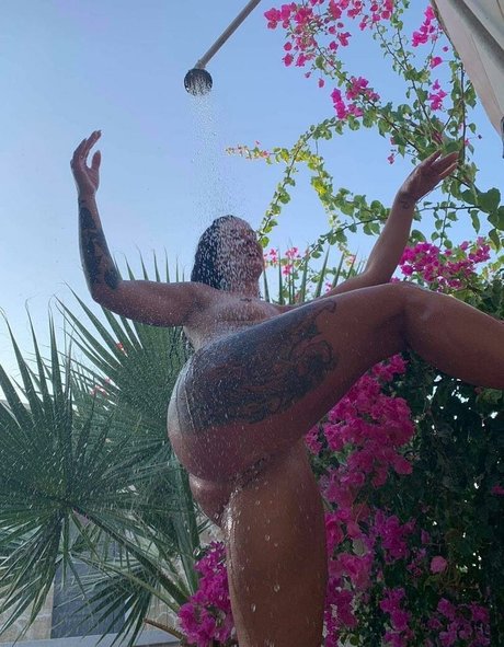 40 onlyfans nude photos