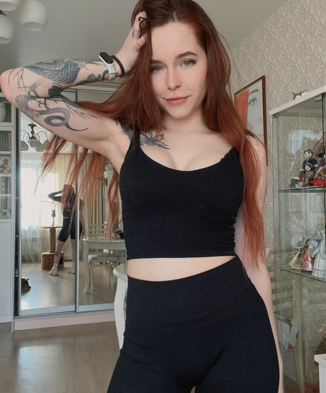 Denly Denlyasha pornstar naked image