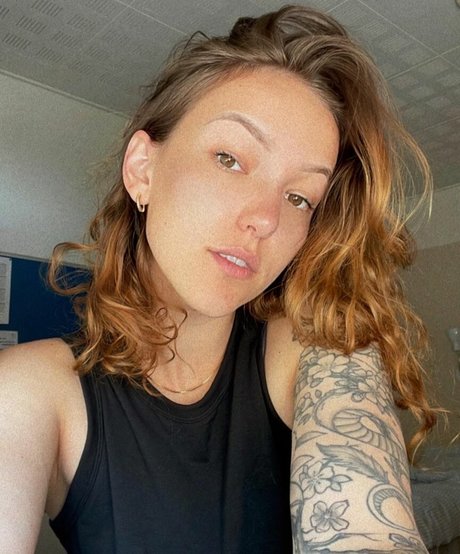 Eralia xxx pornstar picture