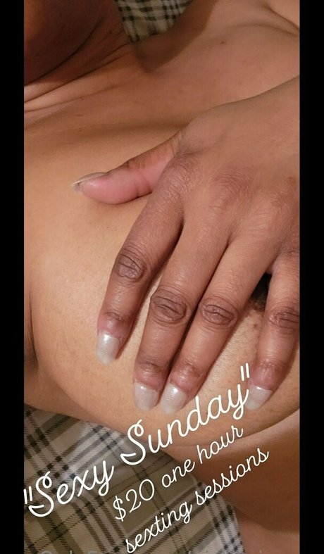 nickeyjames nude model img
