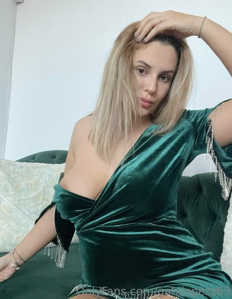gabilopezz69 pornstar top img