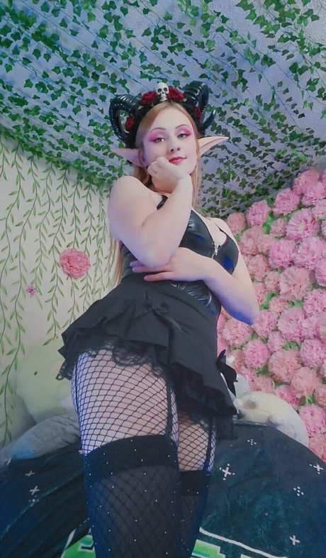 Miinuinu exclusive pornstar image