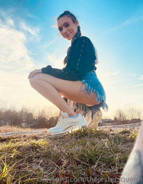 thejestersqueen high quality star picture