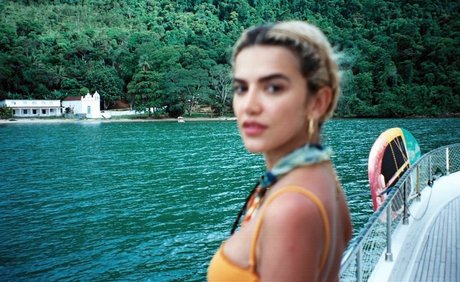 Manu Gavassi pornstar erotic picture