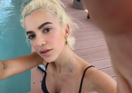 Manu Gavassi pornstar top galleries