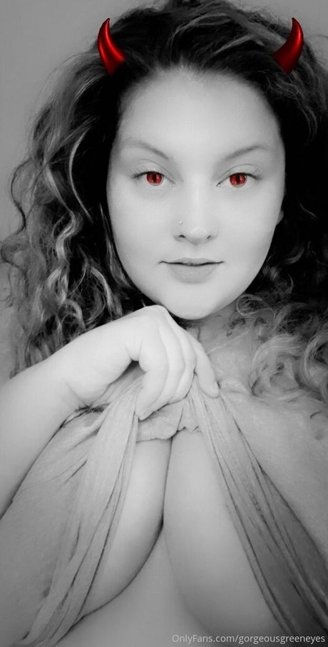 gorgeousgreeneyes model best pics