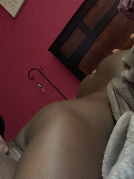 Khamaya Jones naked star galleries