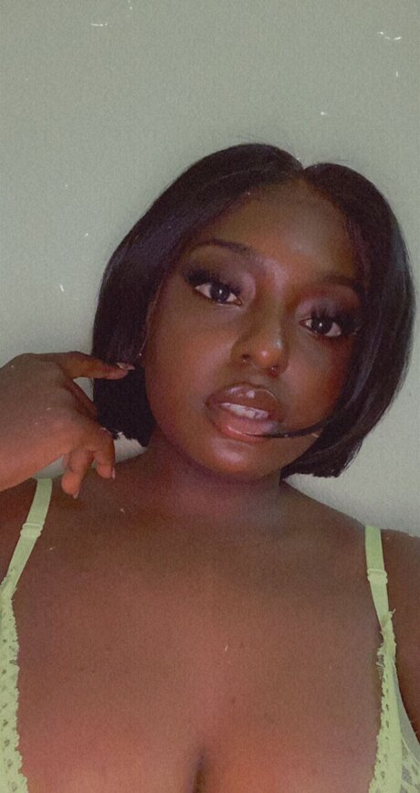 Theonlygbc model xxx image