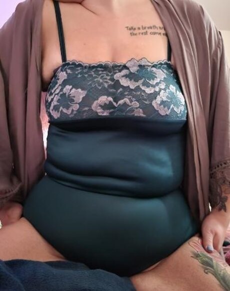 Cherry Lovely free pornstar pic