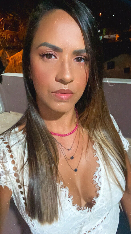 Elaine Azevedo nude star gallery