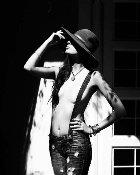 Black Vodka hot model images