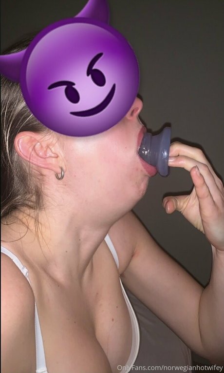 norwegianhotwifey star pretty image