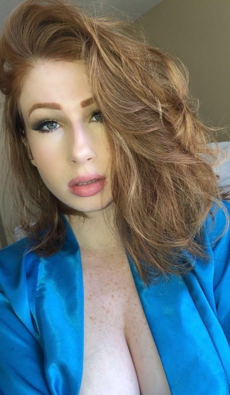 Abigalemandler sexy pornstar pics