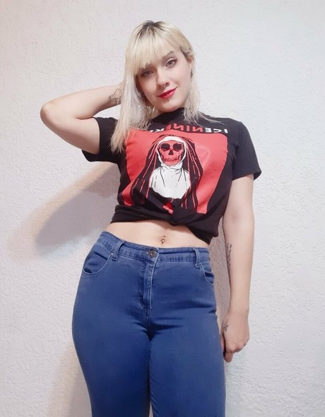 kinnyvenom model xxx archive