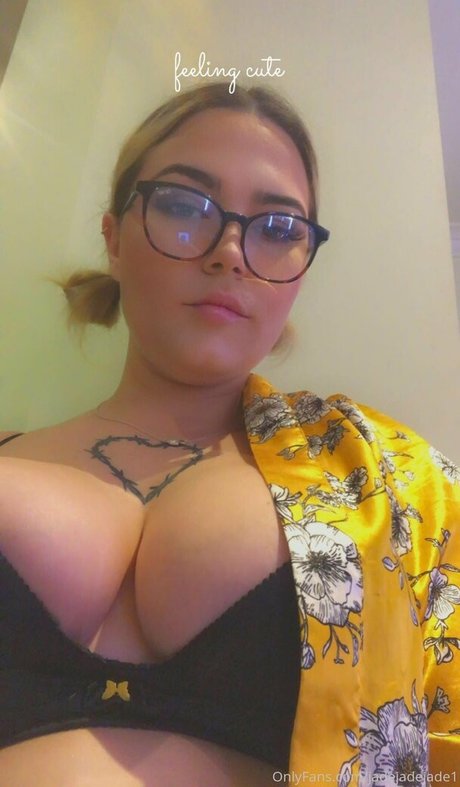 jadejadejade1 top profile image