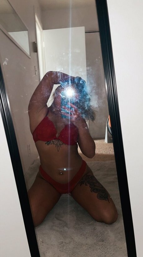 tatteddel pretty actress pic
