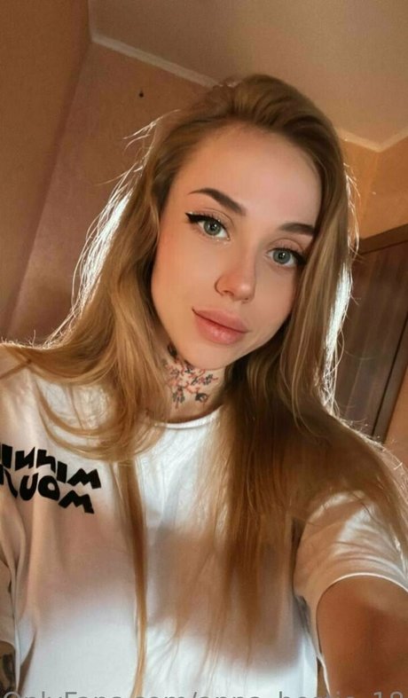 anna bestie 18 model perfect image