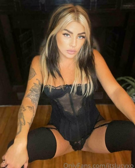topfreeonlyfans art model photo
