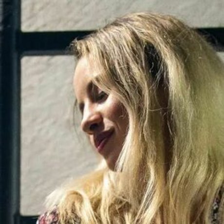 laure bv pornographic star gallery