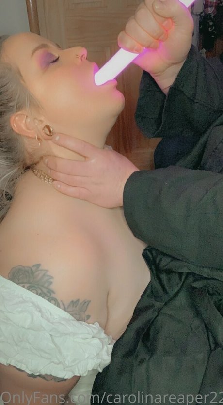 carolinequinnvip pornstar nude photos