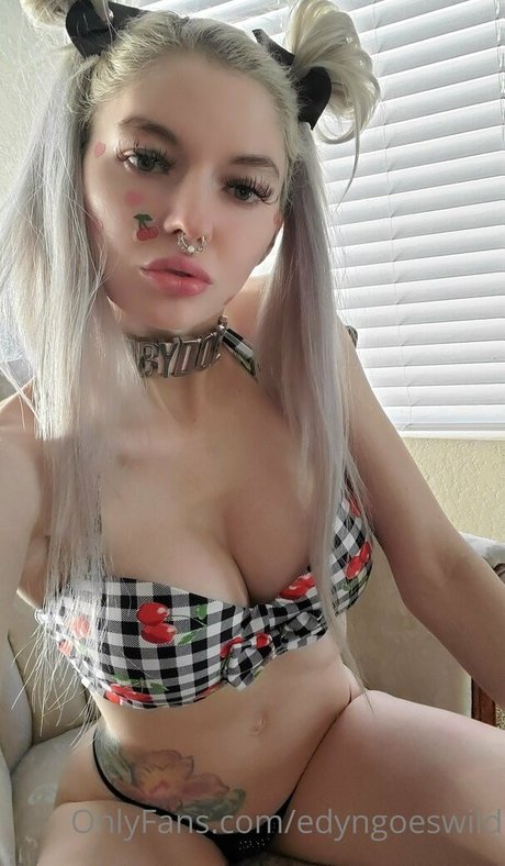 dark skin onlyfans hot naked pic