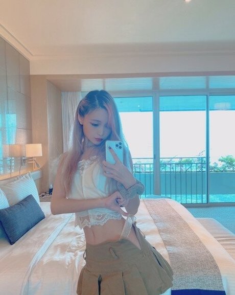 Tako wei pornographic model img