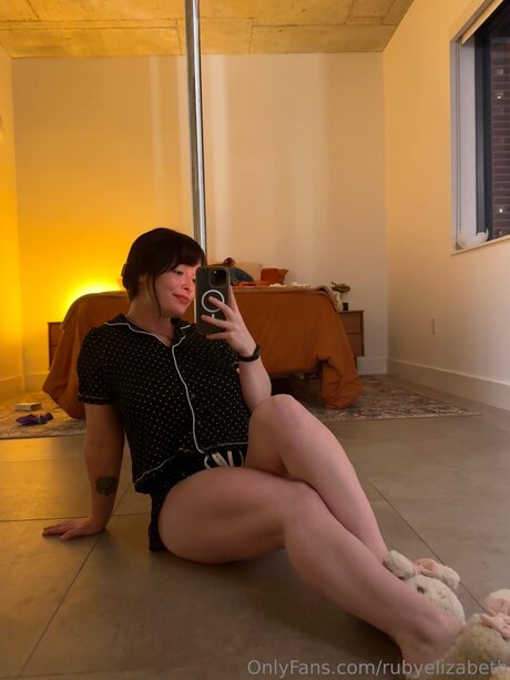 rubyelizabeth model hot gallery
