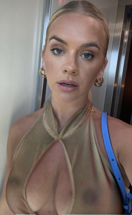 Grace Beverley pretty model gallery