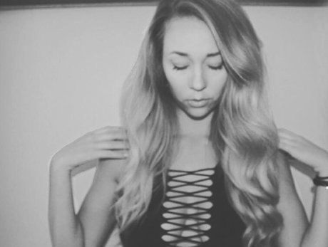 Kelsey Baile star hot archive
